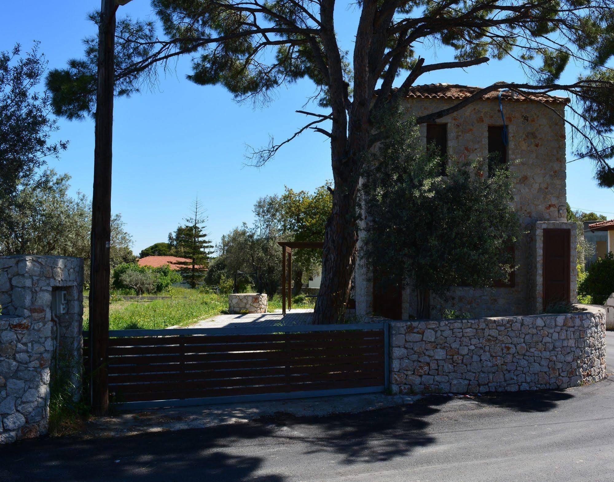 Pyrgos Luxury Country