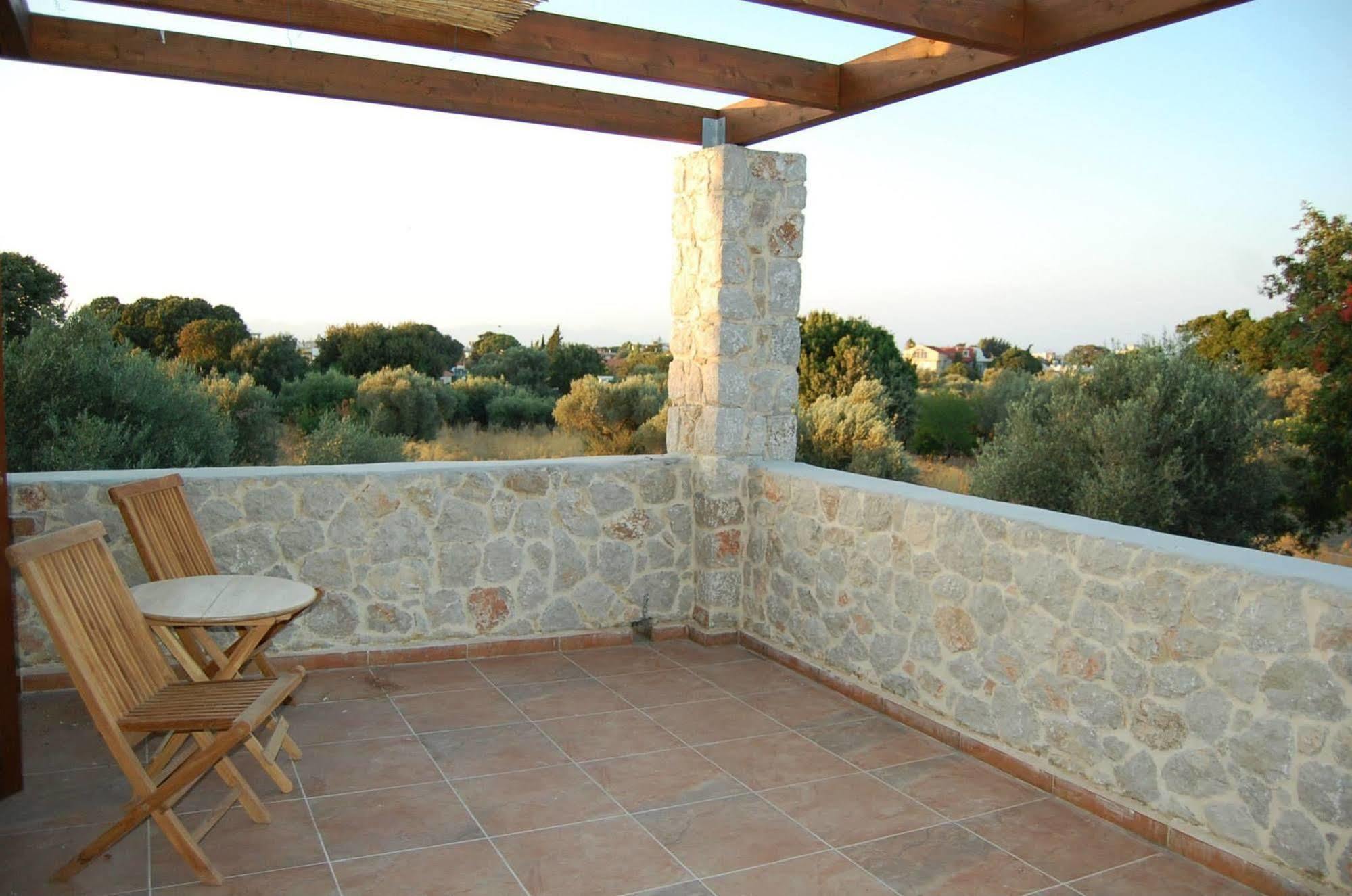 Pyrgos Luxury Country Semesterbostad