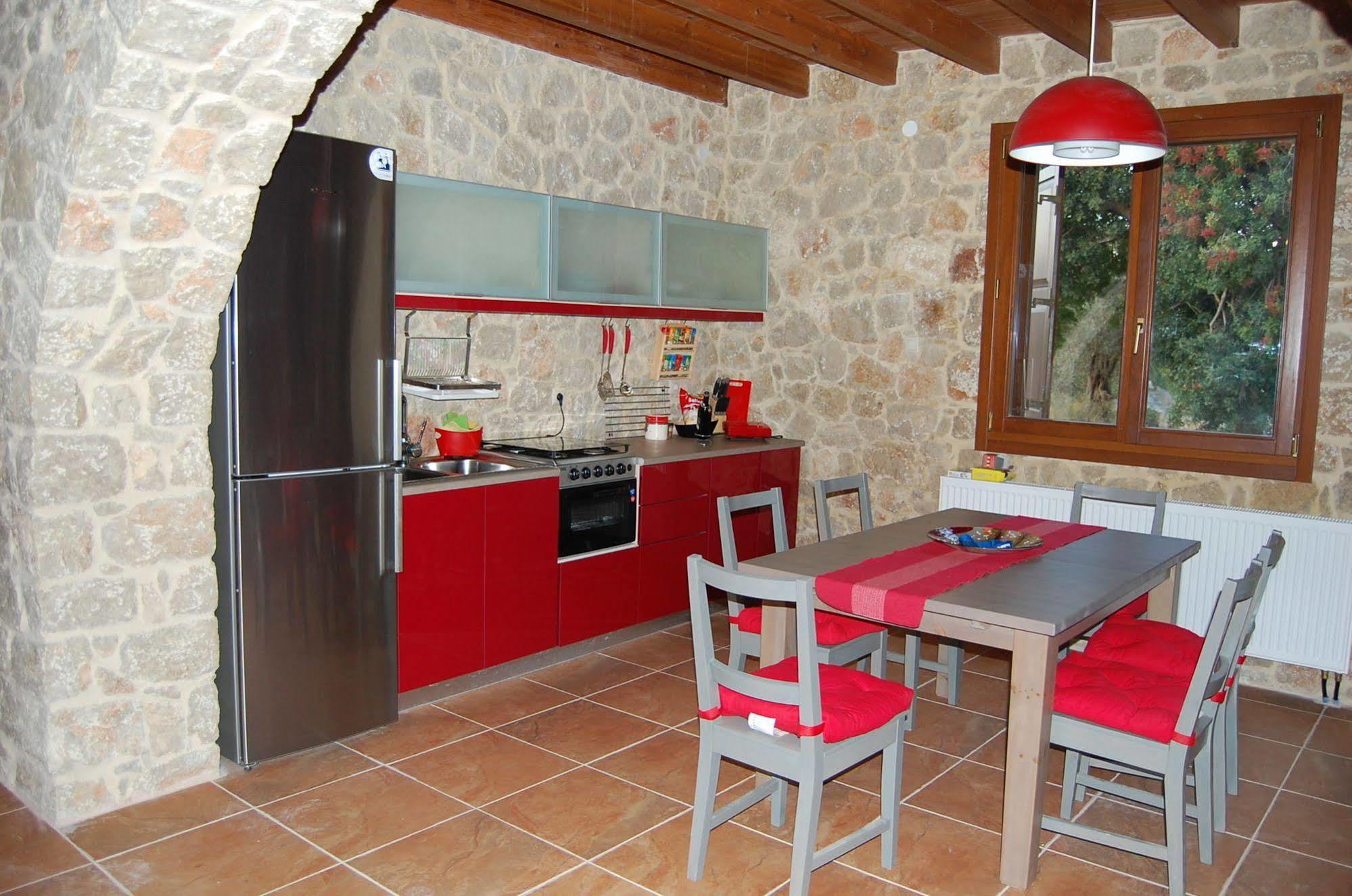 Pyrgos Luxury Country